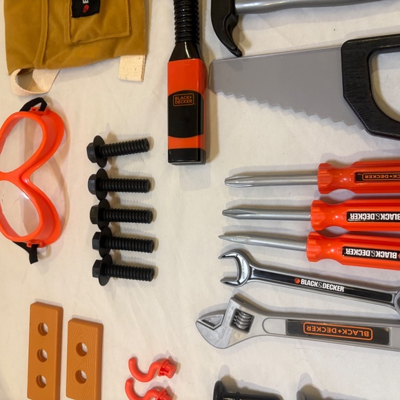 Child Hand Tool Toys Lot 33 PCs Black & Decker Power Drill Saw Light plus other - Picture 5 of 6